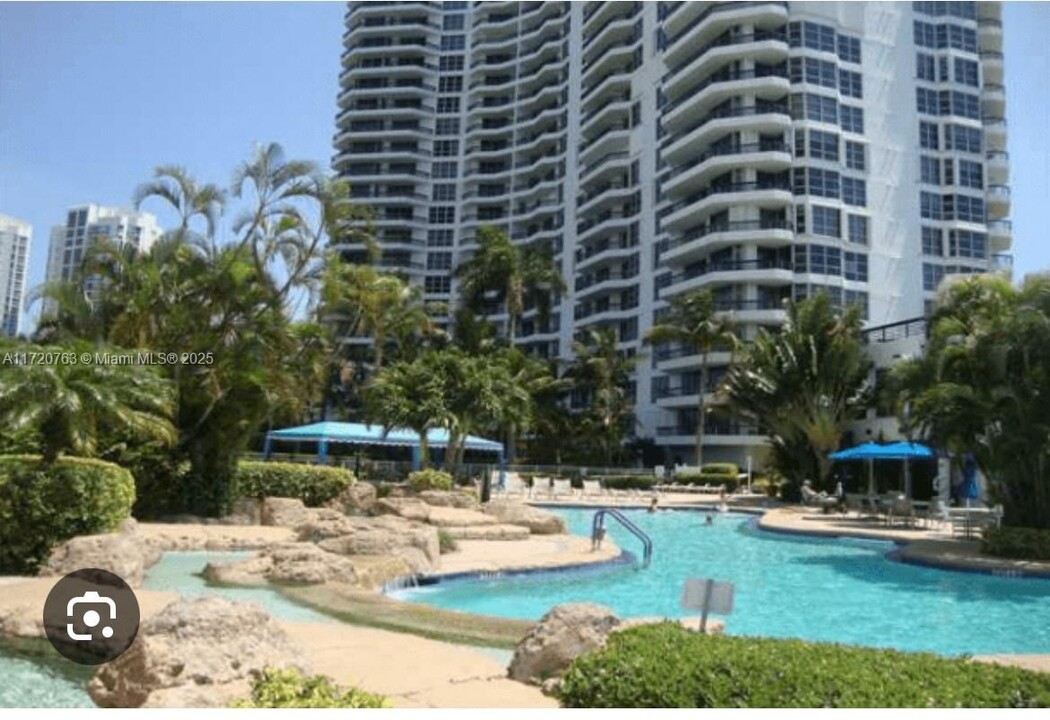 3400 NE 192nd St, Unit #1902 UPDATED in Aventura, FL - Foto de edificio