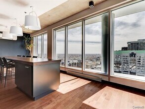 1414 Rue Chomedey in Montréal, QC - Building Photo - Building Photo