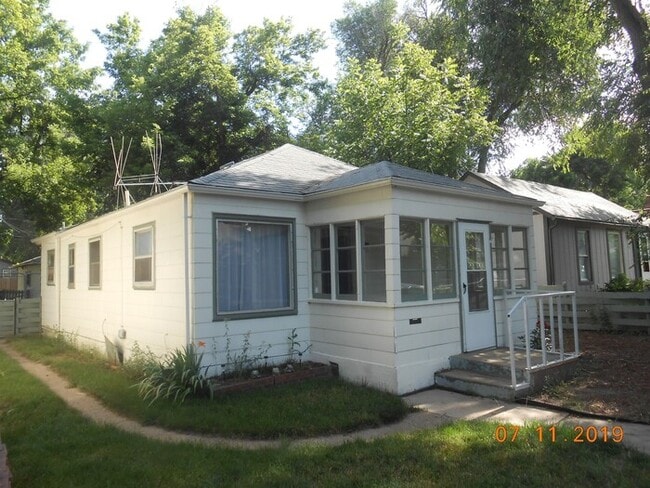 property at 25 Marshall Pl