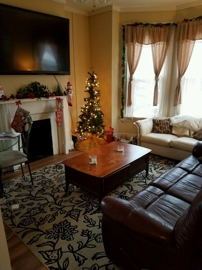 222 Pleasant St, Unit 3 in Morgantown, WV - Foto de edificio - Building Photo
