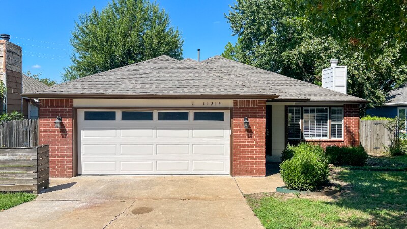 11214 S Nandina Ave in Jenks, OK - Building Photo