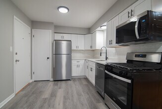 3249 N Keeler Ave in Chicago, IL - Building Photo - Building Photo