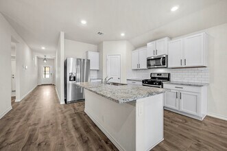 5507 Stormie Keep in San Antonio, TX - Building Photo - Building Photo