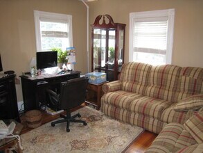 82 Wheatland St, Unit 2 in Somerville, MA - Building Photo - Building Photo