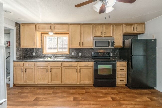 property at 505 S 10th St