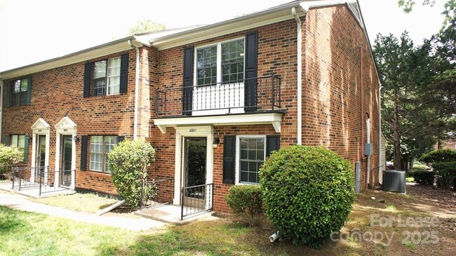property at 10911 Park Rd