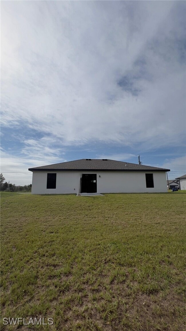 2320 Thurlow St in Alva, FL - Building Photo - Building Photo