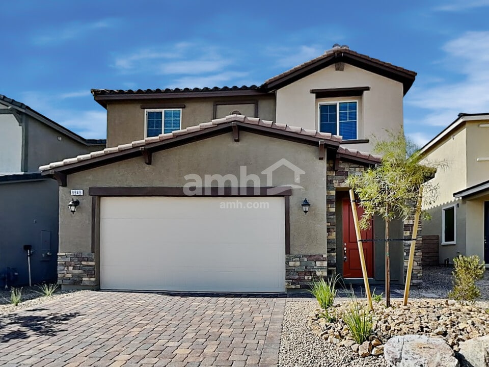8949 Carmine Cob Ave in Las Vegas, NV - Building Photo