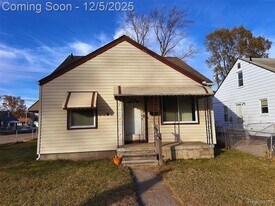 110 Hamata Ave in Hazel Park, MI - Building Photo