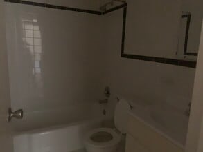 1931 N Cleveland St, Unit 405 in Arlington, VA - Foto de edificio - Building Photo