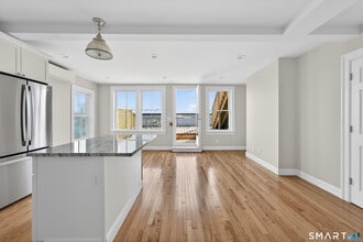 138 Bank St in New London, CT - Building Photo - Building Photo