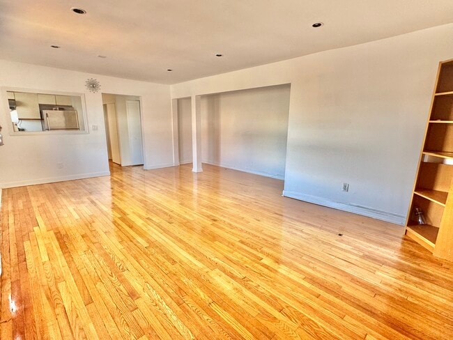 property at 7 Bond St