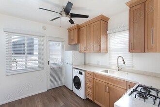 4915 Saratoga Ave in San Diego, CA - Building Photo - Building Photo