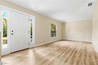 1399 Shields St in Port Charlotte, FL - Foto de edificio - Building Photo
