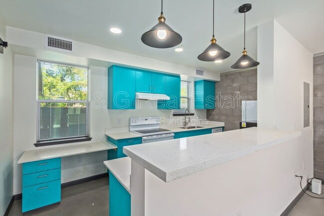 129 N 11th Ave in Phoenix, AZ - Building Photo - Building Photo