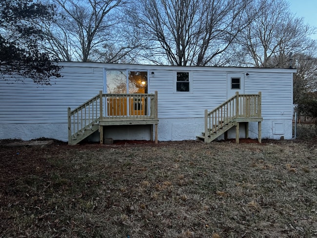 811 Williams Lake Rd in Powder Springs, GA - Building Photo - Building Photo