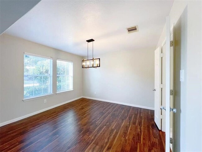property at 18102 Red Oak Manor Ln