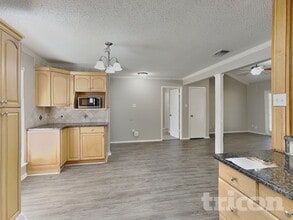 4909 Tiffany Ln, Unit Oasis, Single-Private, Primary in Schertz, TX - Building Photo - Building Photo