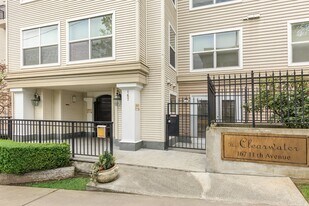 Clearwater Apartments - Star Apartments in Seattle, WA - Building Photo