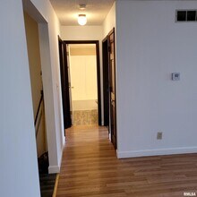 2022 Austin Dr in Springfield, IL - Building Photo - Building Photo