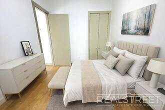 Central Avenue, Unit 3B in Brooklyn, NY - Building Photo - Building Photo