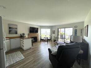 18 Lake Chelan Shores Dr in Chelan, WA - Building Photo - Building Photo