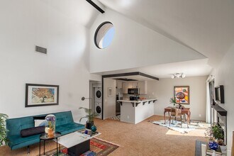 11875 Caminito Ronaldo in San Diego, CA - Building Photo - Building Photo