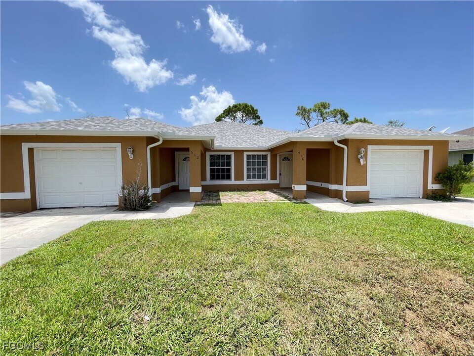 512 SE 6th Pl in Cape Coral, FL - Building Photo