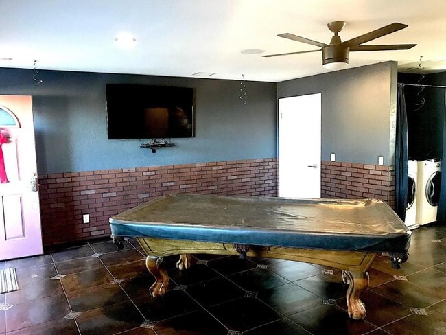 42845 48th St W in Lancaster, CA - Foto de edificio - Building Photo