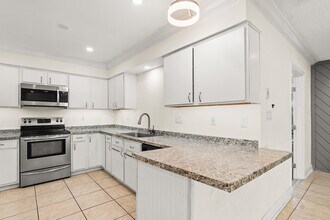 3215 1st Pl in Vero Beach, FL - Building Photo - Building Photo
