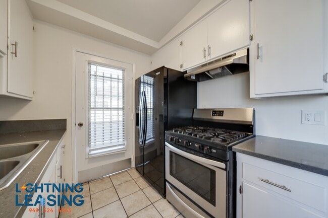 property at 1321 N Harvard Blvd