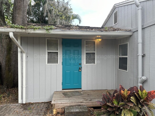 1233 Virginia Dr in Orlando, FL - Building Photo - Building Photo