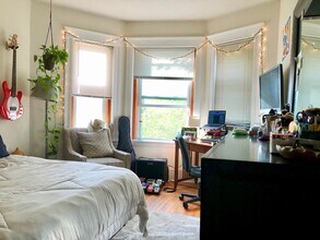 1872 Commonwealth Ave, Unit 6 in Boston, MA - Building Photo - Building Photo