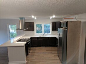 220 Larpenteur Ave W in Roseville, MN - Building Photo - Building Photo