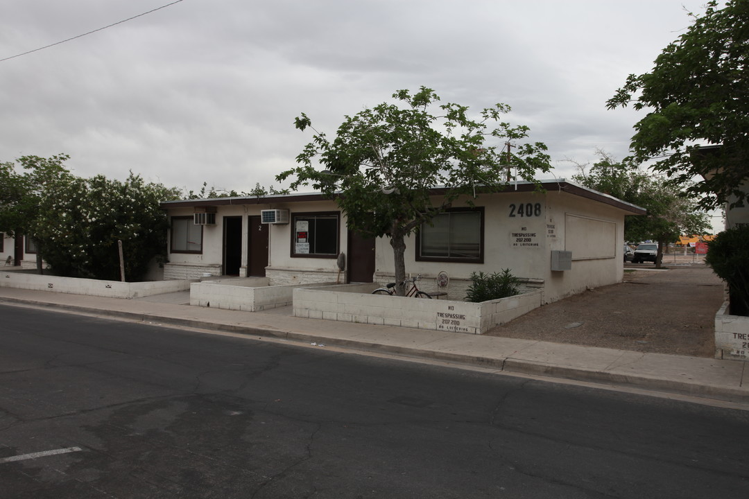 2408 Sunrise Ave in Las Vegas, NV - Foto de edificio