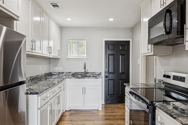 3226 Inwood Rd in Dallas, TX - Building Photo - Building Photo