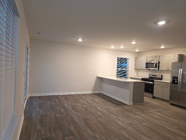 property at 408 Honeycutt Oaks Dr