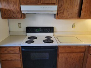 3246 Niagara Sq in Pittsburgh, PA - Building Photo - Building Photo