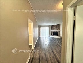 718 Climate Dr in Brandon, FL - Building Photo - Building Photo