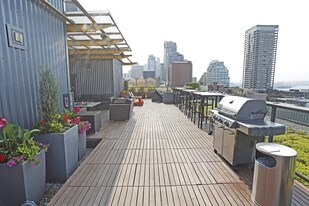 206 Bell in Seattle, WA - Building Photo