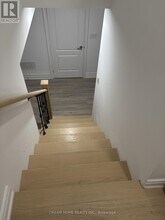 9 Rusholme Dr in Toronto, ON - Building Photo - Building Photo