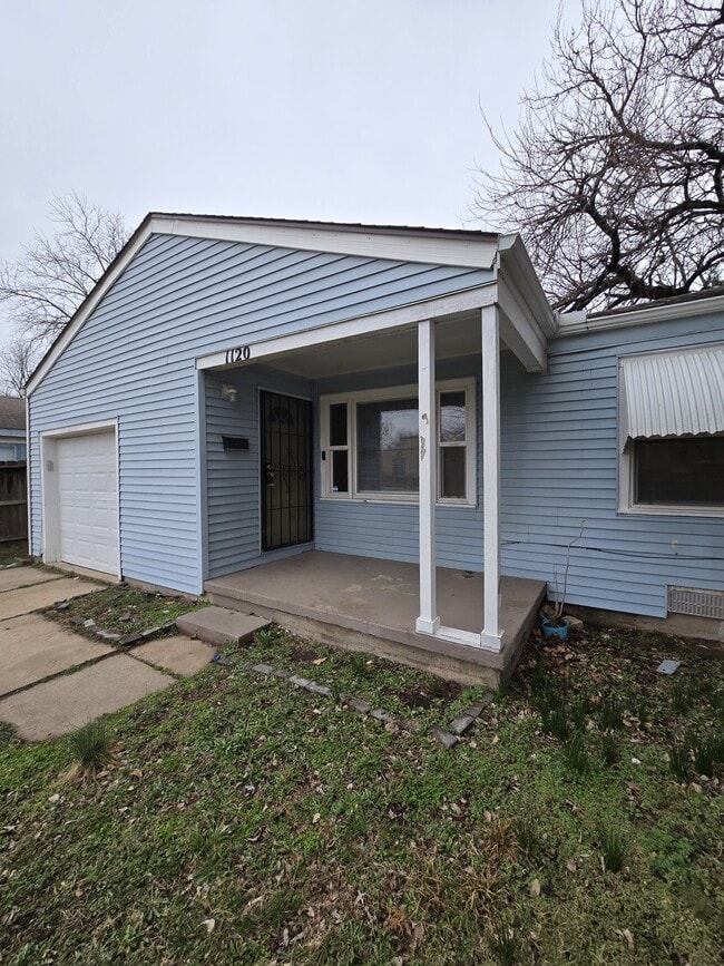 1120 N Minneapolis Ave in Wichita, KS - Building Photo - Building Photo