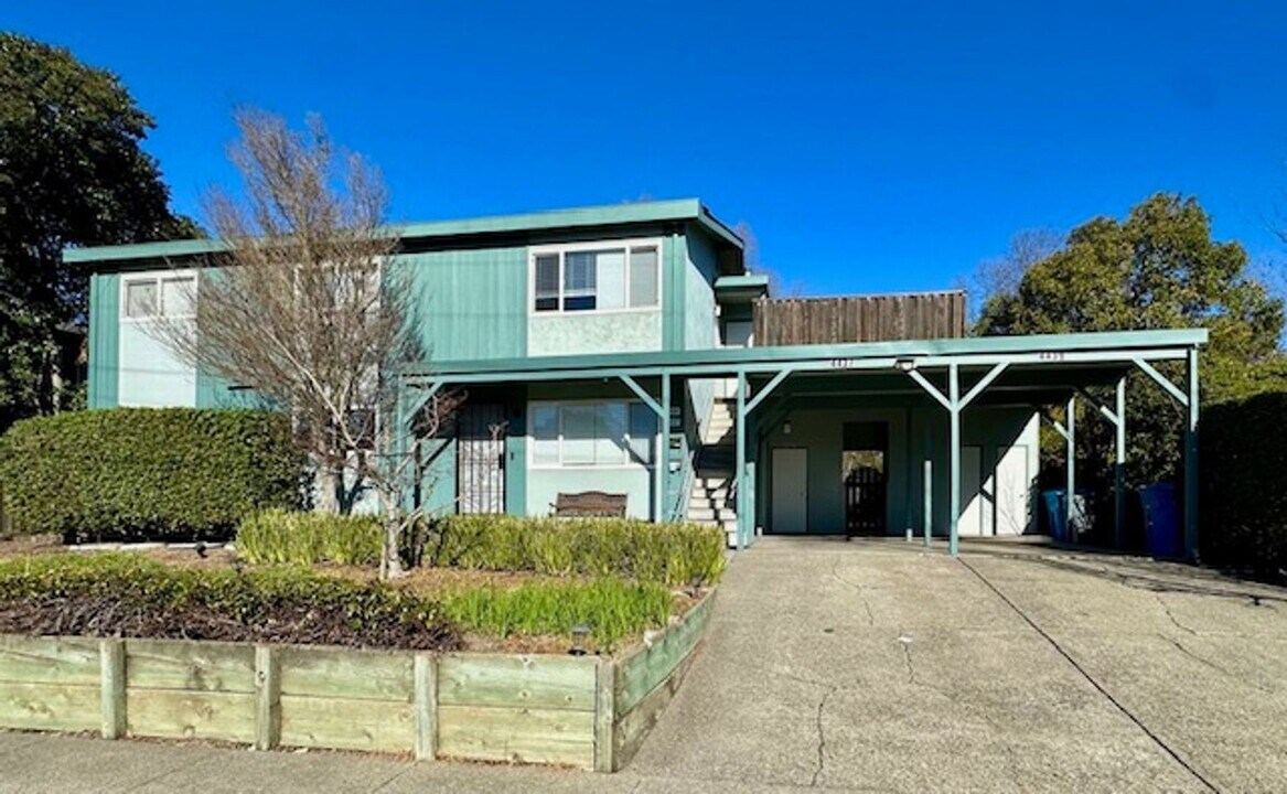 4437 Yukon Dr in Santa Rosa, CA - Building Photo