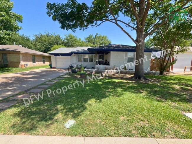 property at 2208 Piedmont St