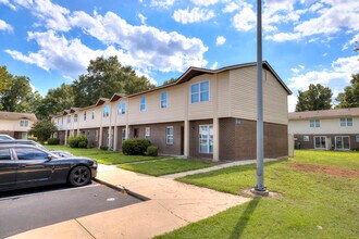 1121 Alice Dr in Sumter, SC - Building Photo - Building Photo