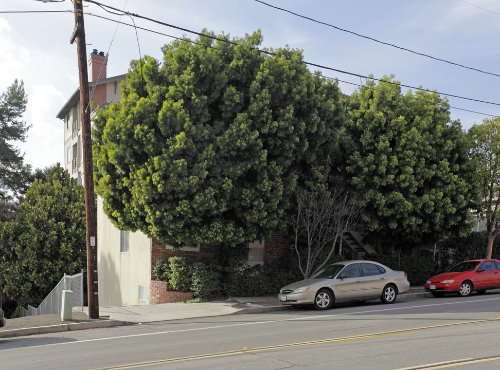 3740 Goldfinch St in San Diego, CA - Building Photo