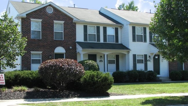 Creekside Townhomes in Columbus, OH - Building Photo - Building Photo