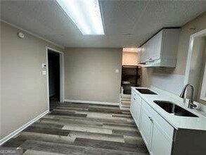 5971 Robin Hood Ln in Norcross, GA - Building Photo - Building Photo