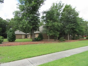 114 Lake Merial Shores Dr in Panama City, FL - Building Photo - Building Photo