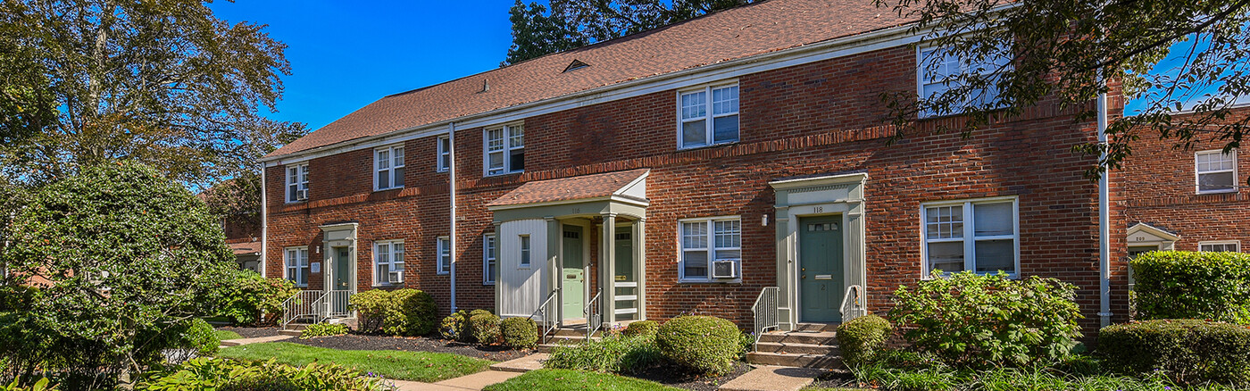 Greenwood Village in Hamilton, NJ - Foto de edificio